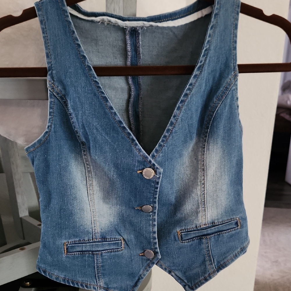 SHEIN Blue Denim Vest with Distressed Finish